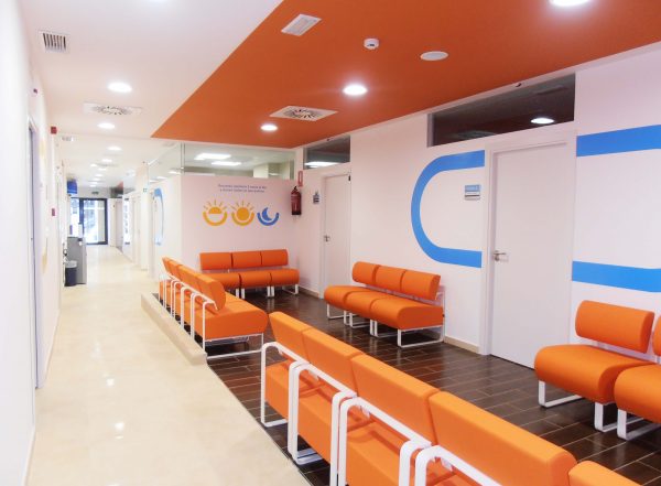 Alta decoraci¢n y pintado Clinicas dental Adeslas