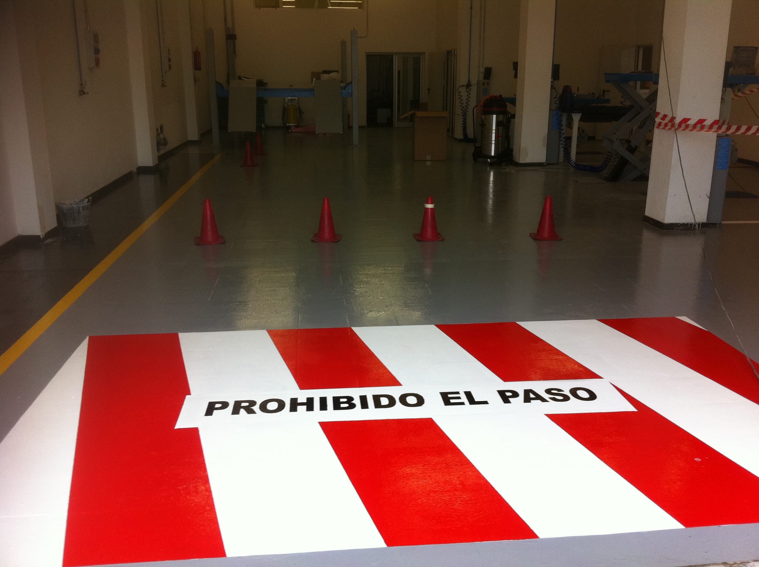 Pintado de pavimento de Taller